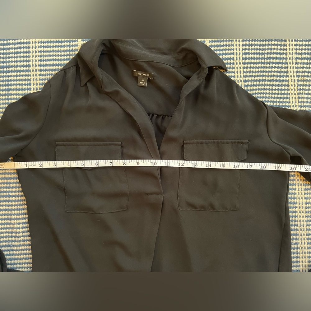 Ann Taylor black camp shirt blouse pocket front size XS - Picture 5 of 5